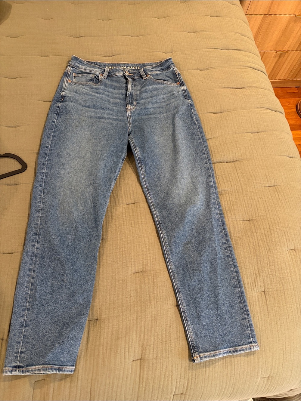 American Eagle Outfitters Mom Jeans Straight-Leg Jeans